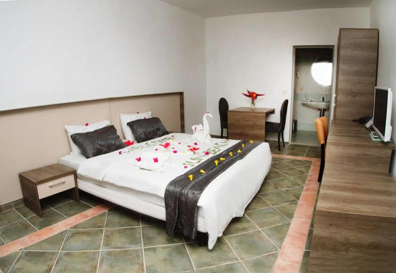 Sunbeach Hotel&Resort Bakau Exterior foto