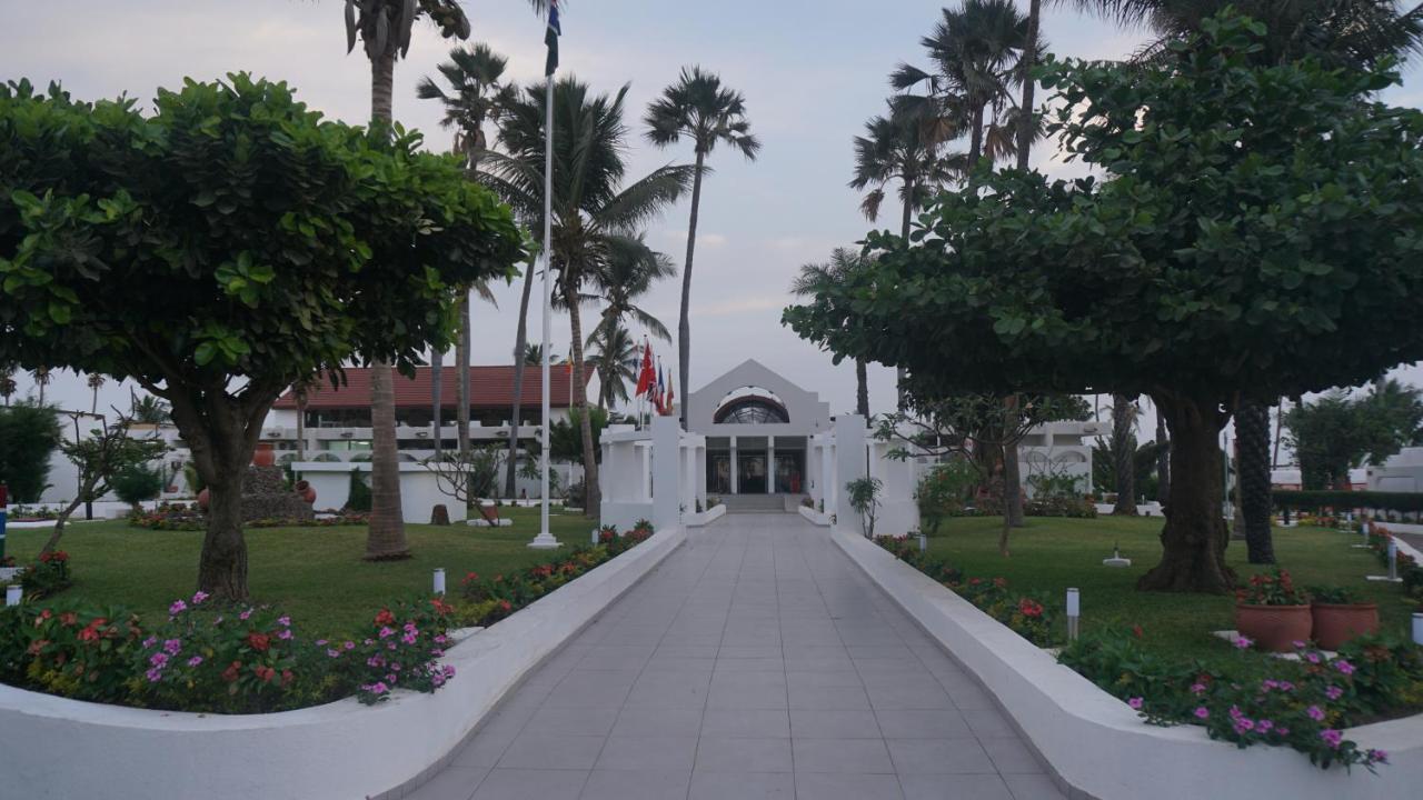 Sunbeach Hotel&Resort Bakau Exterior foto