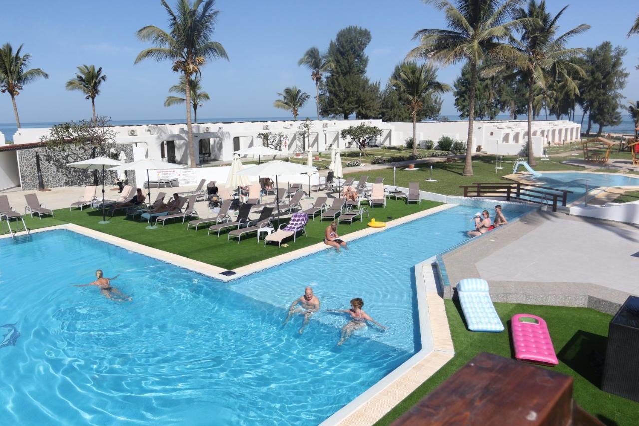 Sunbeach Hotel&Resort Bakau Exterior foto